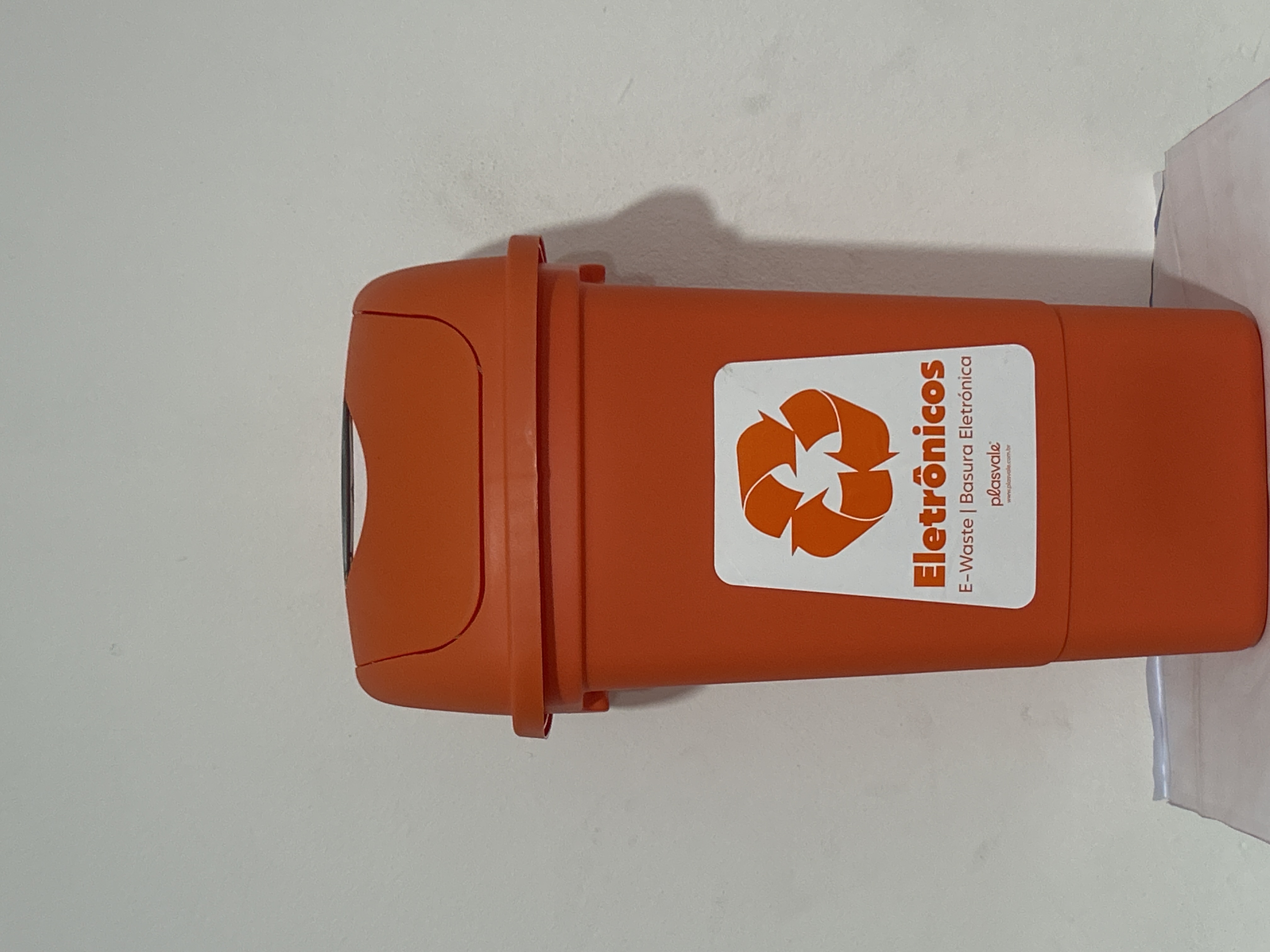 LIXEIRA PLASVALE LARANJA 30L