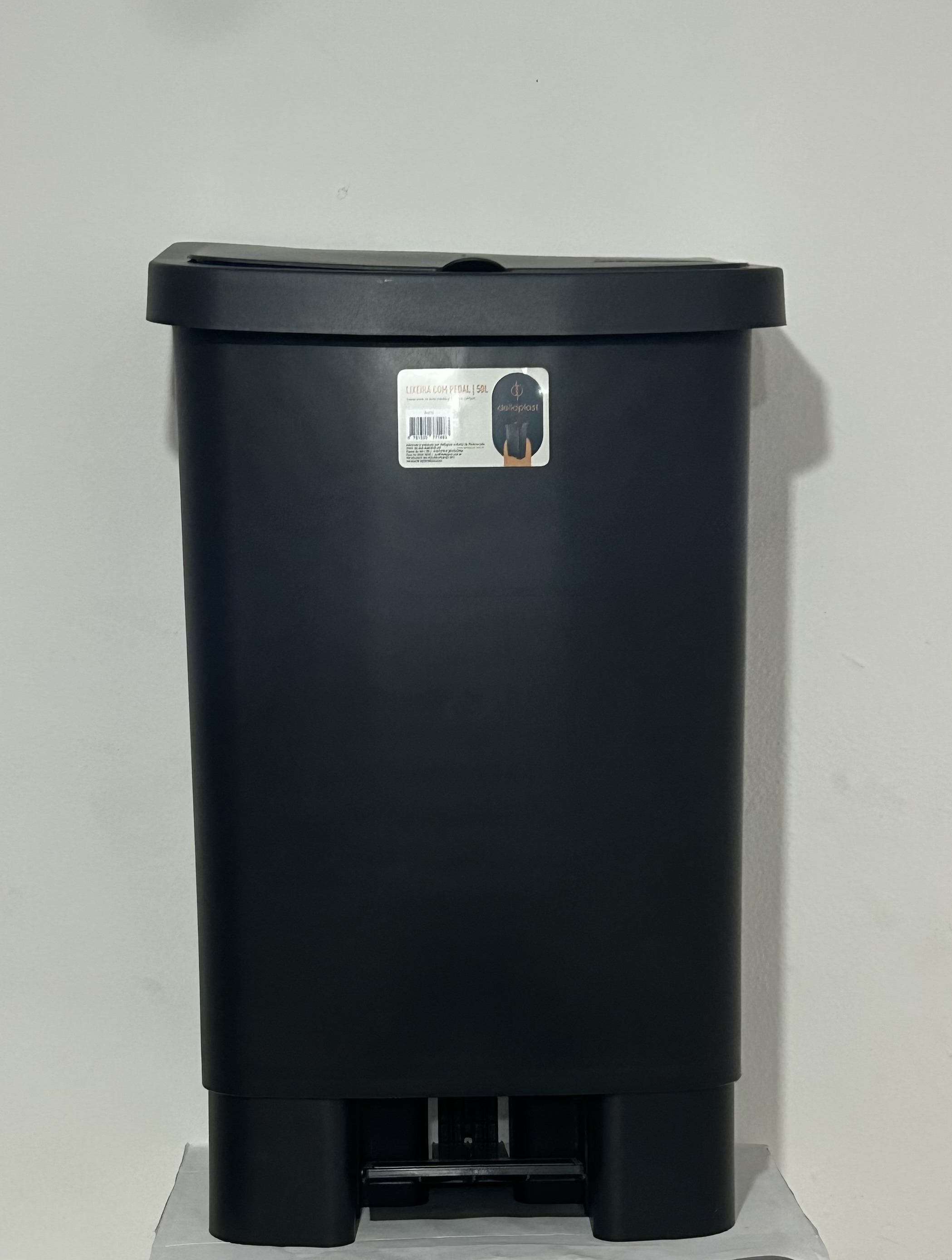 LIXEIRA COM PEDAL 50L