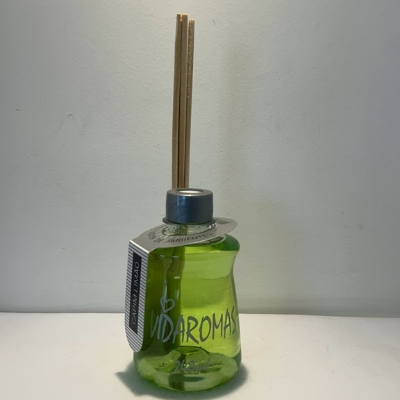 AROMATIZADOR DE AMBIENTES CAPIM E LIMÃO 240ml